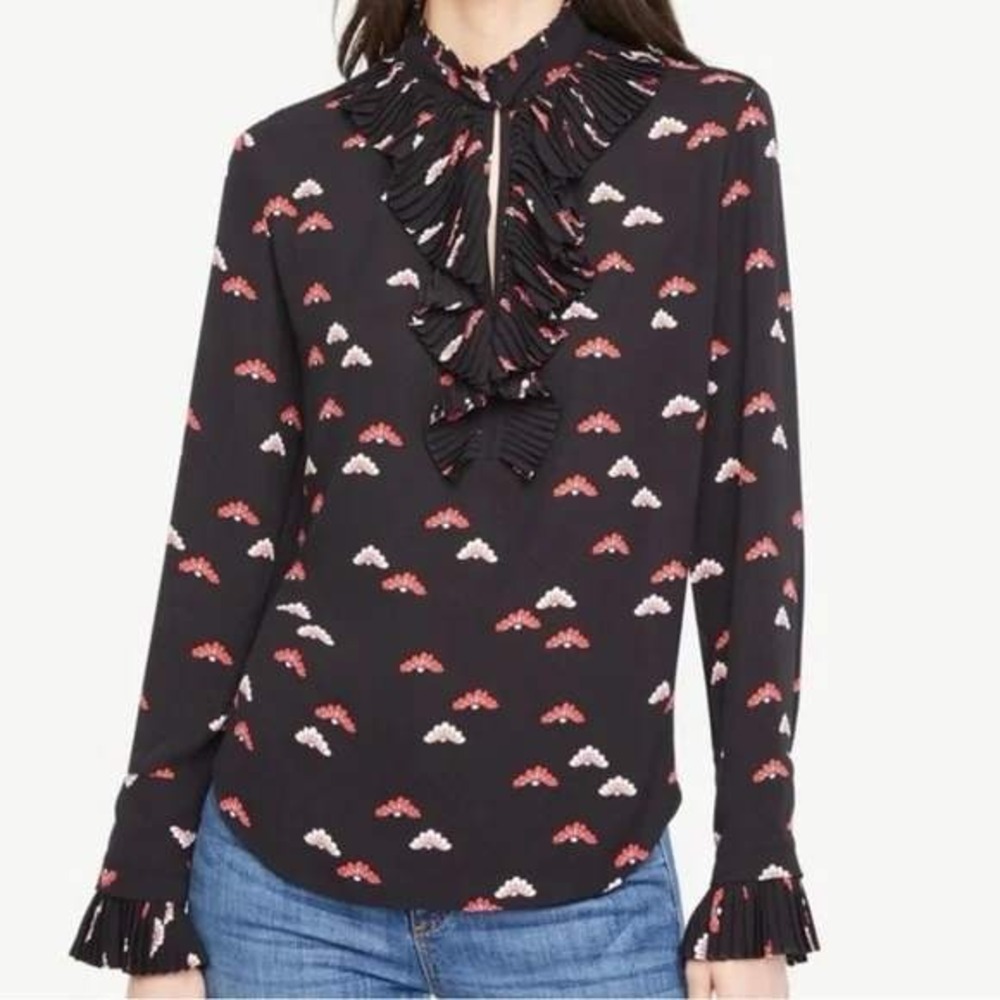 Ann Taylor Black Red Fan Print Pleated‎ Ruffle Neck Blouse Top Small Long Sleeve